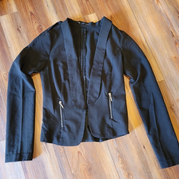 Blaizer - Picture 1 of 2